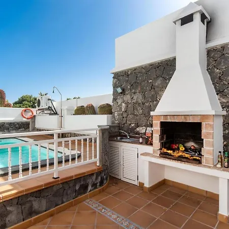 Ramos Uno Villa *